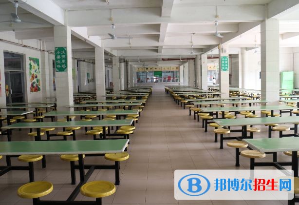 北京劲松职业高中住宿条件
