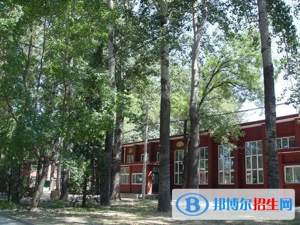 北京二轻工业学校2018年报名条件、招生对象