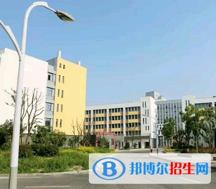 丰县职业技术教育中心招生办联系电话