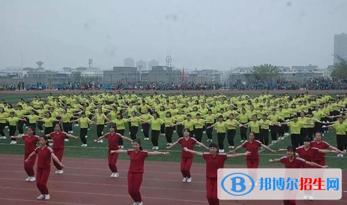 四川初中女生上什么中专学校好