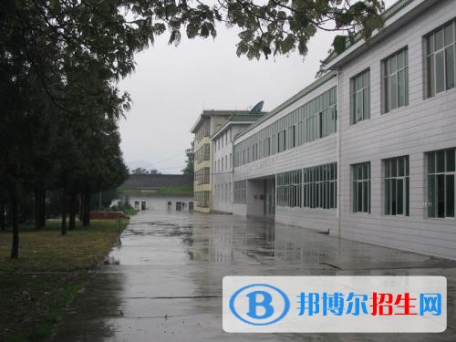 四川哪所中专学校好