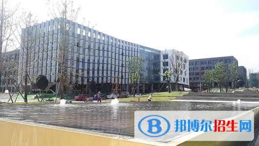 四川卫生康复职业学院五年制大专学校网址