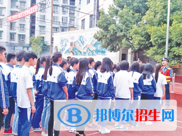四川省仁寿县第二中学2022收费标准