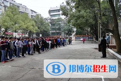 铜仁初中毕业可以上中专学校吗