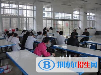 铜川高中女生读什么中专学校好