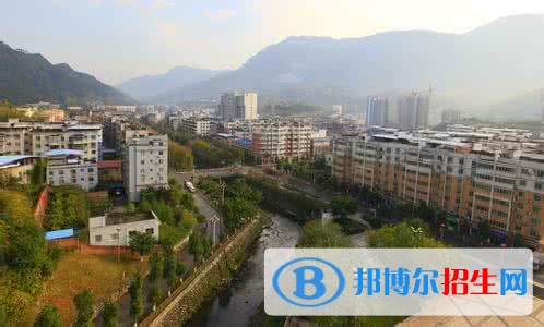 四川华蓥中学2022年招生计划
