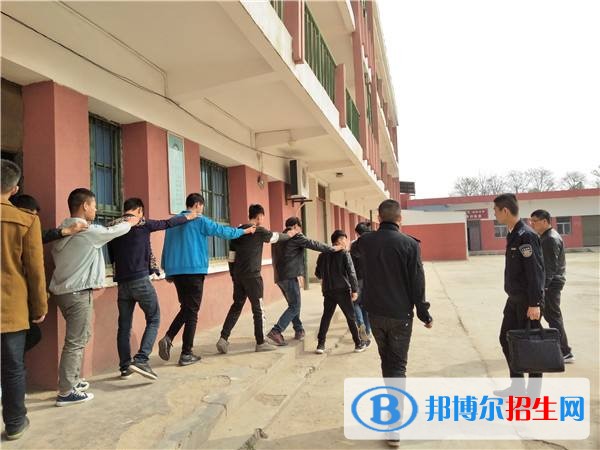 渭南初中女生读什么中专学校好