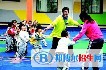 成都幼师学前教育与男幼师更加重要