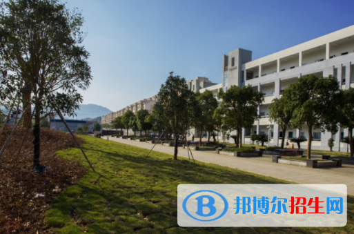 奉化市技工学校3