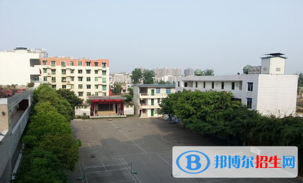 成都天府新区成人中等专业学校1