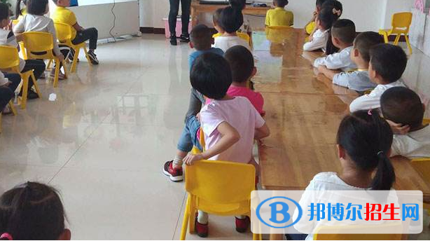 幼师学校哪个专业比较好