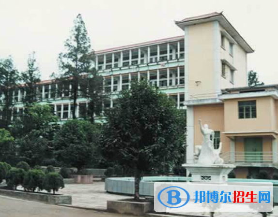云南德宏州民族第一中学2022年招生简章