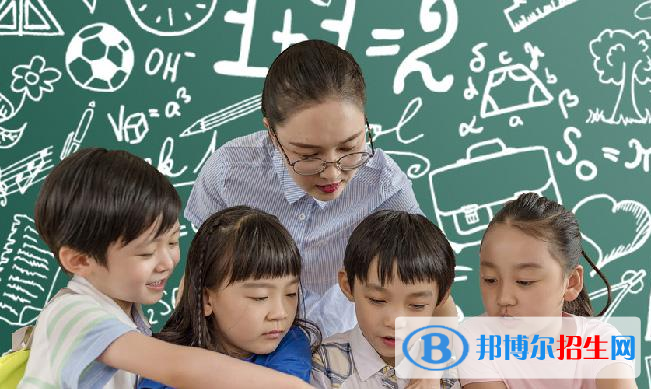 去读幼师学校学什么对以后好一点