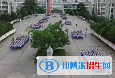 云南临沧第一中学2022年学费、收费多少