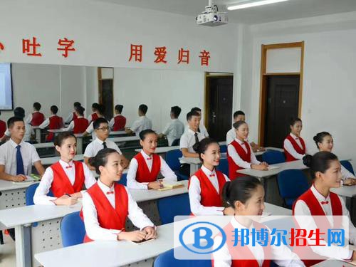 四川2020年女生学什么铁路学校好