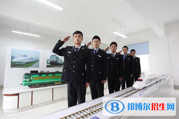 南京市2020年初中生可以读什么铁路学校