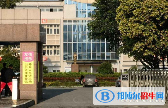 重庆2020年初中生能考铁路学校吗