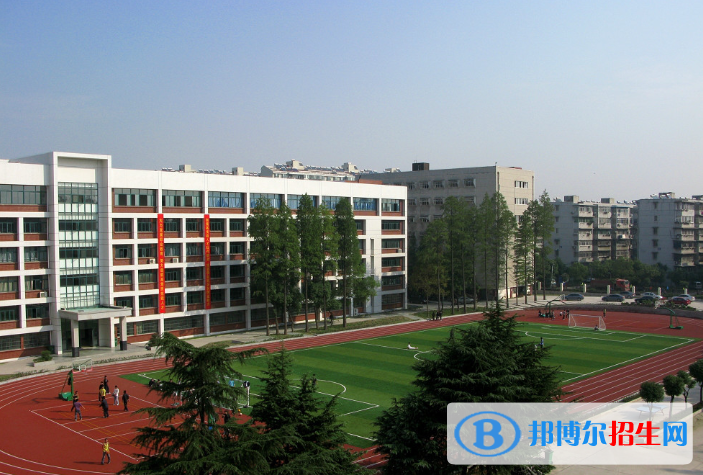 武汉铁路技师学院1