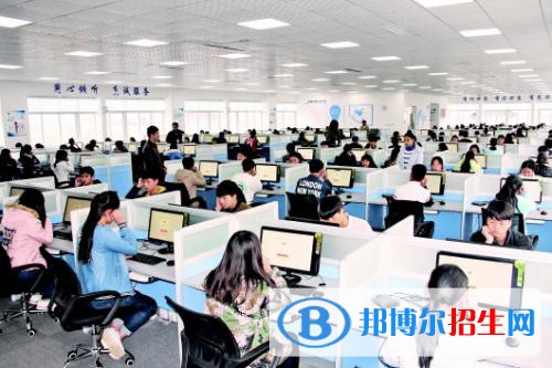 贞丰职业技术学校2020年宿舍条件