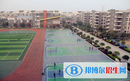 成都2020年初中生可以学铁路学校吗