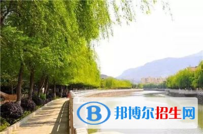 凤庆县职业高级中学网站网址