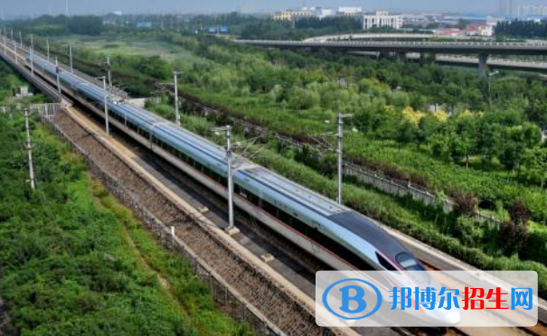 武汉2020年铁路学校适合女生学吗