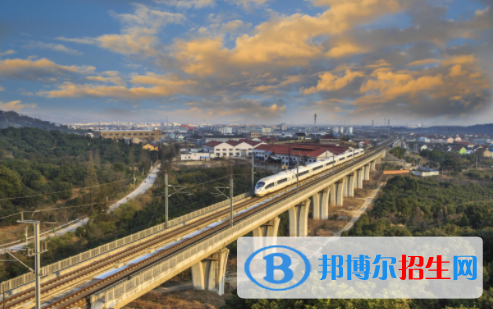 武汉2020年100分能上铁路学校吗