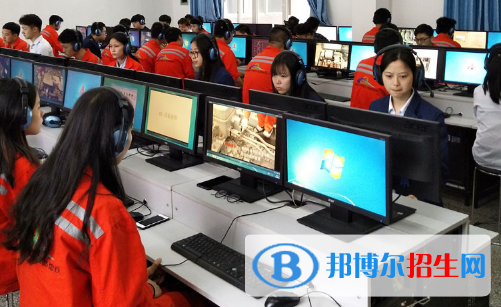 金昌2020年女生上铁路学校学什么专业好