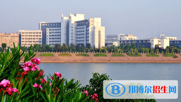 衢州职业技术学院是几专