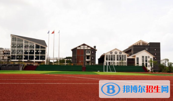 清镇博雅国际实验学校初中部2020年报名条件、招生要求、招生对象