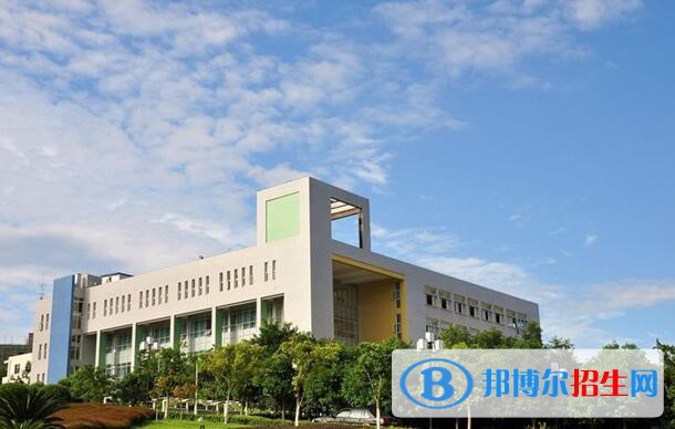 重庆三峡医药高等专科学校网站网址