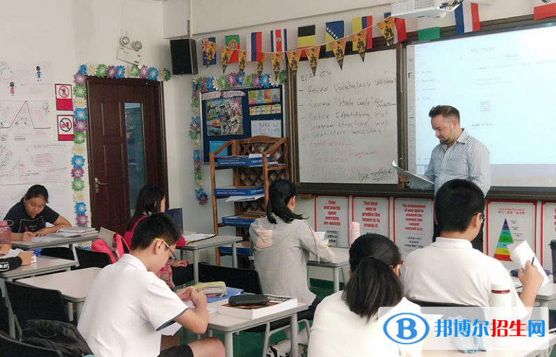 深圳博纳学校初中部2023年招生办联系电话