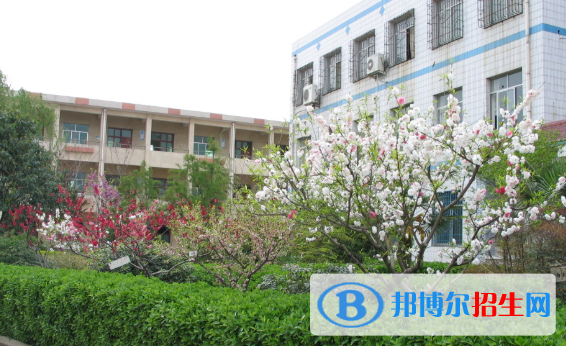 三原县东郊高级中学2020年招生办联系电话