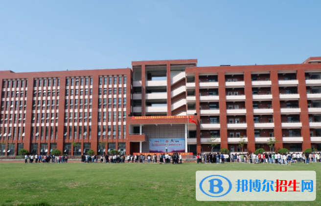 长江艺术工程职业学院3