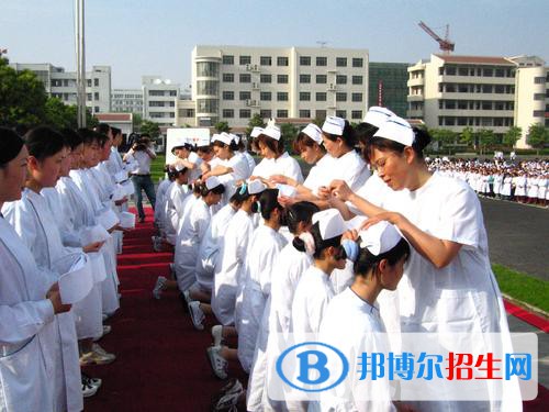 四川2020年初中生学卫校的学校