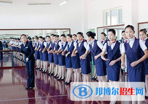 湖北2021年现在读什么航空服务学校好