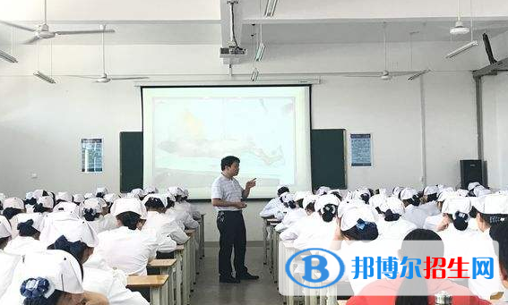 兰州2021年可以读卫校的大专学校