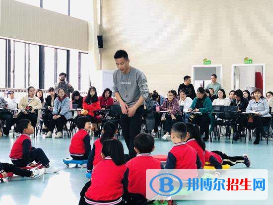 贵阳2021年幼师学校什么专业适合男生