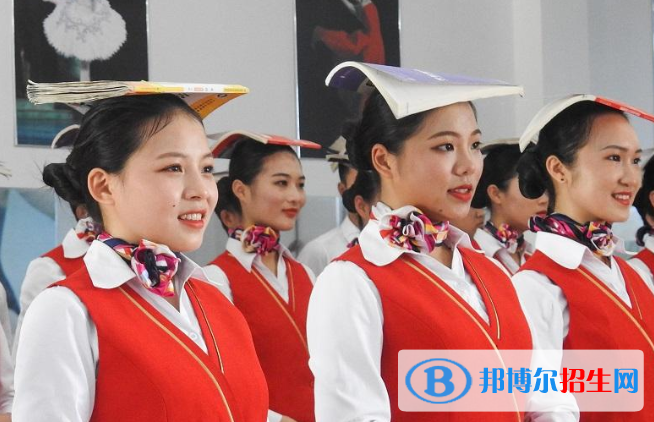 武汉2021年初中生可以去航空服务学校吗