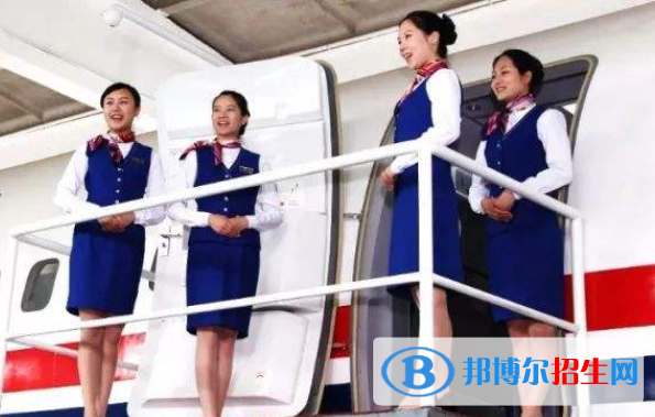 武汉2021年初中生报什么航空服务学校好