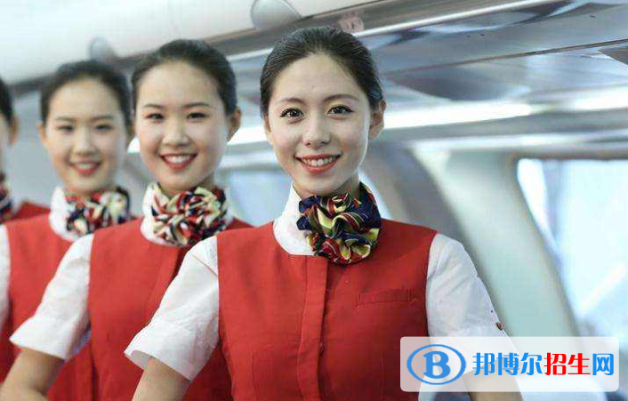 武汉2021年航空服务学校都有什么专业适合女生