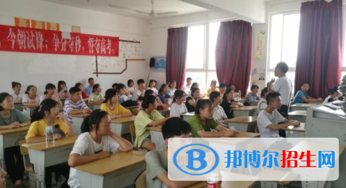四川长宁培风中学2022年学费、收费多少