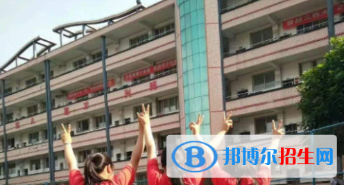 四川江安中学2022年学费、收费多少
