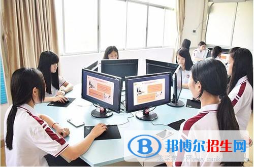 四川2021年电子商务学校适合女生学吗