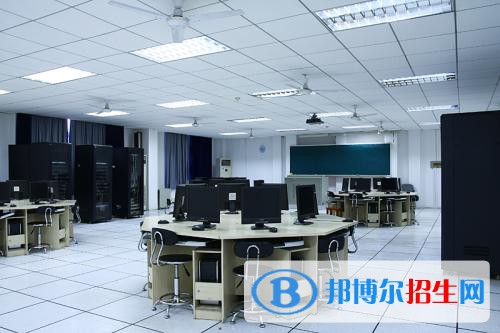 贵州2021年初中生可以学计算机学校吗