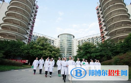 成都2021年女生在中专学校学什么好