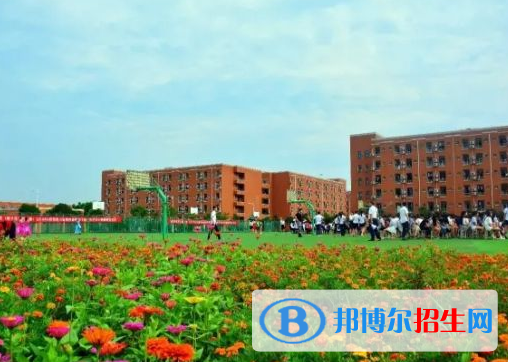 成都2021年女生上中专学校学什么专业好