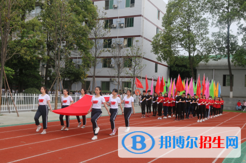 成都2021年女生读什么中专学校