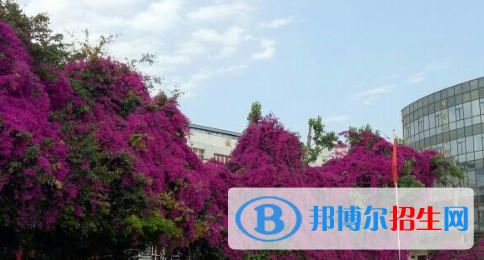 成都华大医药卫生学校怎么样、好不好