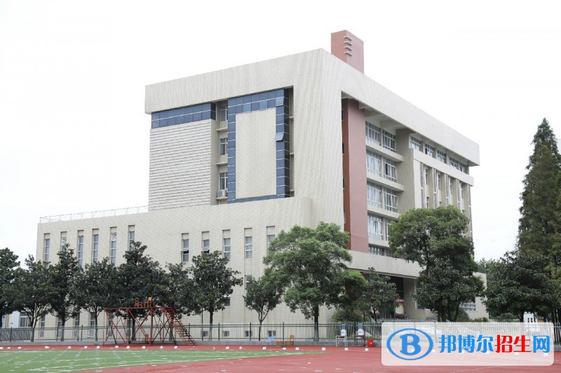 广西2021年中专学校和职高哪个好